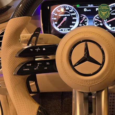 벤츠 잠자리 핸들 W222 S63 AMG 신형 카본 핸들 옐로우 라인 굿커스텀 업체에서 / 경기 안산