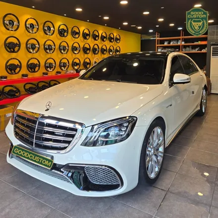벤츠 잠자리 핸들 W222 S63 AMG 신형 카본 핸들 옐로우 라인 굿커스텀 업체에서 / 경기 안산