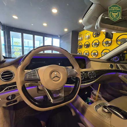벤츠 잠자리 핸들 W222 S63 AMG 신형 카본 핸들 옐로우 라인 굿커스텀 업체에서 / 경기 안산