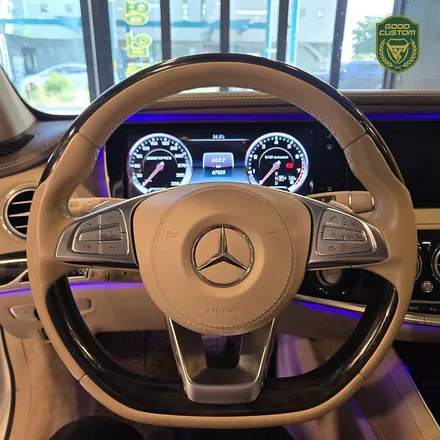 벤츠 잠자리 핸들 W222 S63 AMG 신형 카본 핸들 옐로우 라인 굿커스텀 업체에서 / 경기 안산