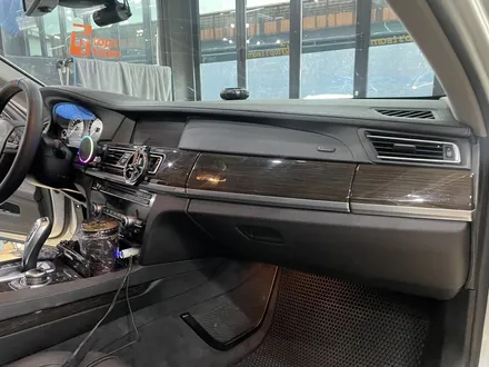 BMW 740I 양주 무빙 엠비언트 순정형 튜닝 전문점에서 하자 / 양주시 회정동