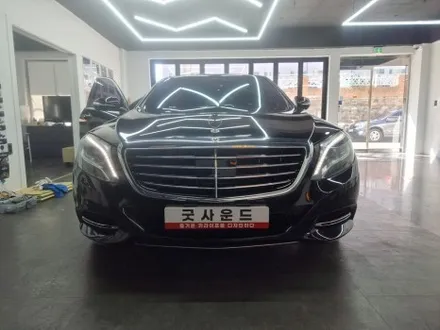 부산 굿사운드 벤츠 S500 hud W222 전기형 티맵 연동하여 길안내 받아보세요 무선안드로이드오토 무선카플레이 진행도 도와드리고있어요 / 부산 연제구
