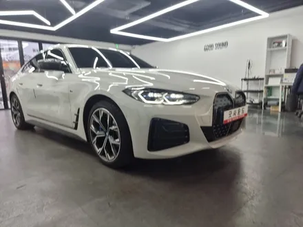 bmw i4 스피커튜닝  avi bm100 4d 하이앤드 퀄리티로 하만카돈 사운드옵션의 조합 / 부산 연제구