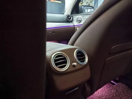 부산 벤츠 E300 w213 송풍구엠비언트 4d 전동트위터 부메스터 내 차가 이렇게 변할수있다니^^ / 부산 연제구