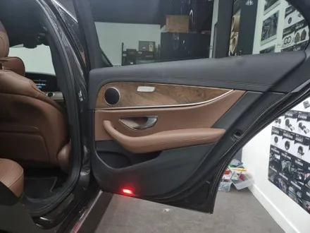 부산 벤츠 e250 송풍구엠비언트 4d 전동트위터 스피커그릴 실내 비쥬얼의 베스트옵션 굿굿~!!! / 부산 연제구