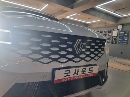 르노 그랑 콜레오스 하이브리드 블랙박스 보조배터리 장착으로 주차중에도 녹화하기 부산 에코파워팩 전문 장착점 / 부산 연제구