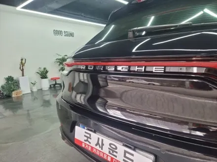 부산 수입차 네비게이션 포르쉐 마칸 M2C 장착하는 곳 / 부산 연제구
