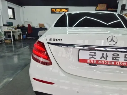 부산 벤츠 E300 블랙박스 스타뷰 고장 퇴근 후 교체 가능한 곳, 언제나 고객님의 눈높이에서 커스텀하는 굿사운드! / 부산 연제구