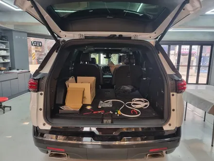부산 연산동 쉐보레 트래버스 트렁크 조명 식빵등 차박 간지 아이템 소개 / 부산 연제구