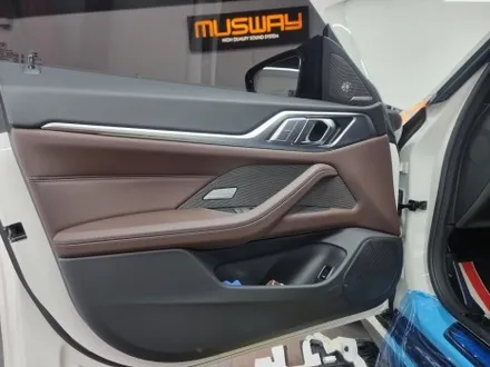 부산 bmw i4 전기차 스피커튜닝 avi 우퍼 하만카돈 옵션 3웨이스피커의 카오디오사운드 변화! / 부산 연제구