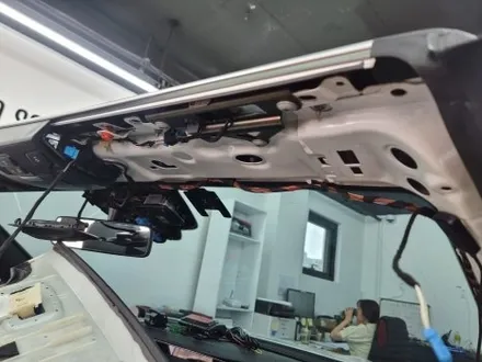 부산 오픈카 블랙박스 벤츠 E220d 카브리올레 2채널 아이나비 블랙박스 전문 시공점 / 부산 연제구