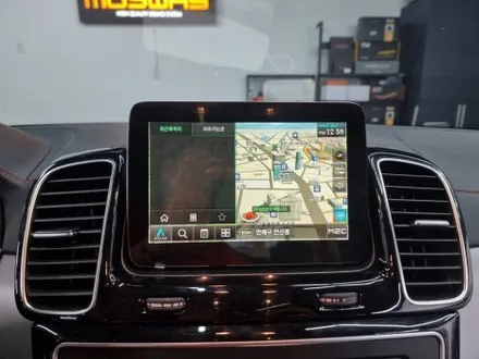 부산 해운대 벤츠 GLE350D 쿠페 터치패널 장착 네비게이션 동작 M2C200A 아틀란지도 함께 사용해요 / 부산 연제구