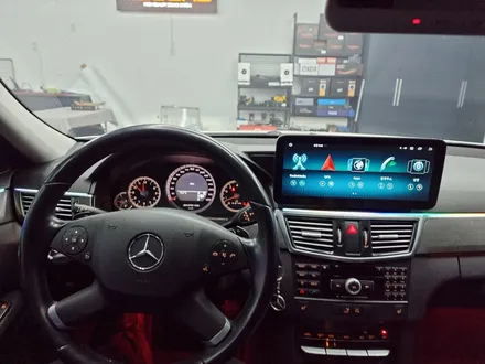 부산 2011 w212 벤츠 e300 엘레강스 안드로이드올인원 엠비언트 조명 무드등 올드카 세련된 느낌아니깐~ / 부산 연제구