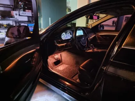 bmw 520d F10 RGB 엠비언트라이트, 사운드튜닝 했다면 다음은 무드등이죠! / 부산 연제구