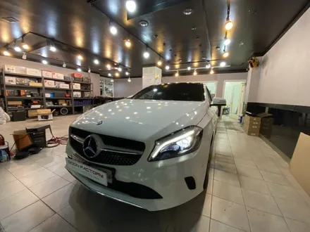 벤츠 A200 안드로이드 셋탑 m2c200 /  그라운드제로 엠프 일체형 서브우퍼 / 자동차생활의 즐거움 안드로이드 셋탑 / 벤츠터치네비게이션