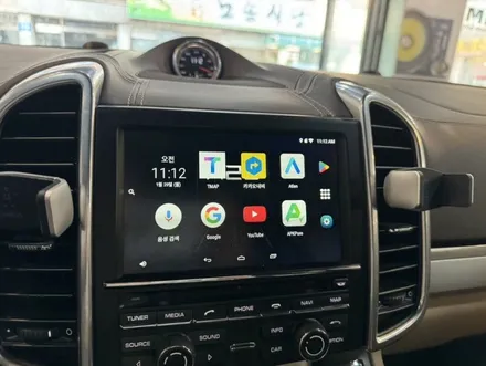 포르쉐 카이앤 m2c200a 안드로이드 셋탑 으로 포르쉐 감성 그대로 t맵과 유튜브, 넷플릭스 모두를 순정 모니터 안으로 심어보자!!!!