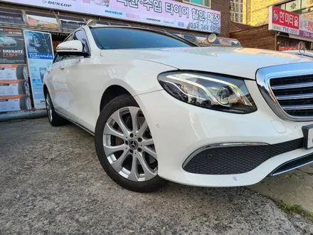 BENZ 벤츠 E300 18인치 휠복원기 (경기광주 휠복원 휠수리 휠도장 휠도색 휠재도색 실버) / 경기광주 장지동