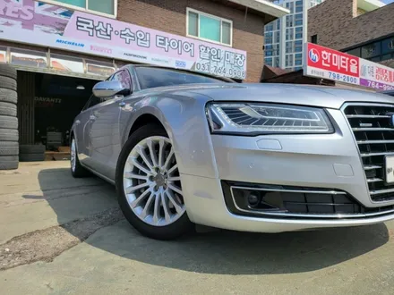 AUDI 아우디 A8 19인치 휠복원기 (경기광주 휠수리 휠복원 휠도색 휠도장 휠재도색 휠재도장 휠다이아몬드컷팅 휠컷팅 다이아컷팅 아우디실버 은색) / 경기광주 장지동