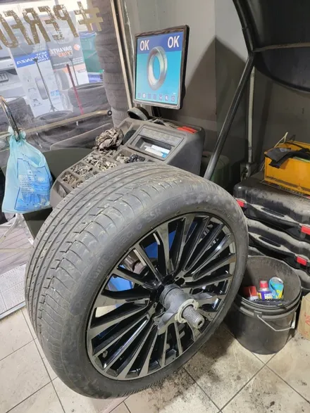 BMW X7 22인치 휠복원기 (경기광주 휠수리 휠복원 휠도장 휠도색 휠색상변경 유광블랙 검정유광) / 경기광주 장지동