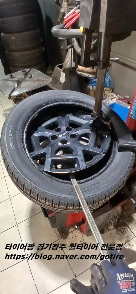 기아 카니발 신품타이어교환 컨티넨탈 크로스컨택트LX스포츠 235/55R19 타이어교체 ★경기광주카니발타이어★경기광주타이어★경기광주컨티넨탈타이어★경기광주타이어교환 / 경기광주 장지동