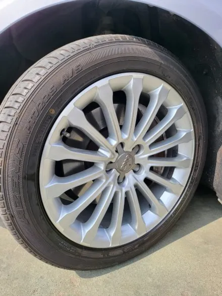 AUDI 아우디 A8 19인치 휠복원기 (경기광주 휠수리 휠복원 휠도색 휠도장 휠재도색 휠재도장 휠다이아몬드컷팅 휠컷팅 다이아컷팅 아우디실버 은색) / 경기광주 장지동