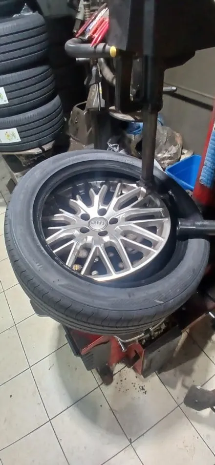 《경기광주타이어》 아우디 A4 18인치타이어교환 한국타이어 벤투스 air S 245/45ZR18 경기광주 A4 타이어교체 ★경기광주한국타이어★ / 경기광주 장지동
