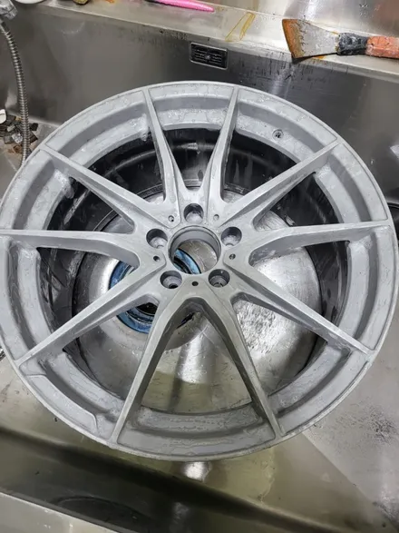Benz 벤츠 E220 사제 19인치 휠 복원 (경기광주 휠복원 휠수리 다이아몬드컷팅) / 경기광주 장지동