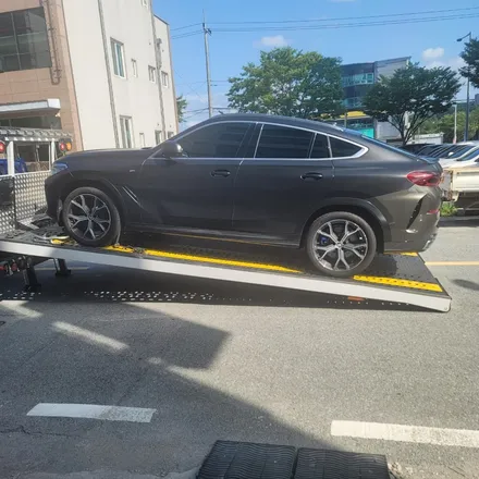 BMW X6 사틴 블랙 사고로 보험처리로 뒷범퍼 재시공 / 광주 서구 치평동