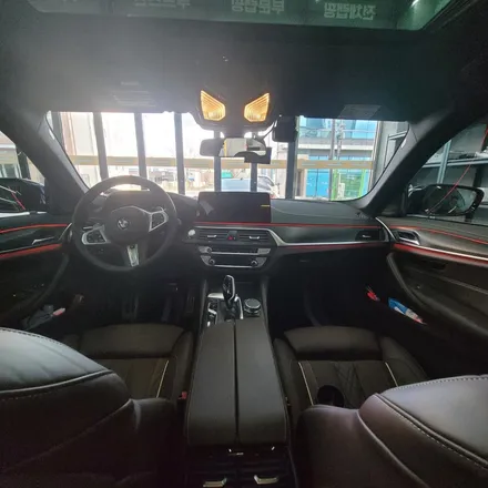 광주 랩핑 PPF 전문점 GOWRAP 고랩 BMW 5시리즈 530i 실내 카본랩핑 / 광주 서구 치평동