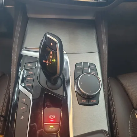 광주 랩핑 BMW 6GT 키드니그릴 랩핑 실내 티타늄 브러쉬 전체 랩핑 / 광주 서구 치평동