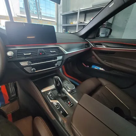 광주 랩핑 PPF 전문점 GOWRAP 고랩 BMW 5시리즈 530i 실내 카본랩핑 / 광주 서구 치평동