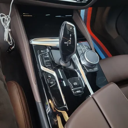 광주 랩핑 PPF 전문점 GOWRAP 고랩 BMW 5시리즈 530i 실내 카본랩핑 / 광주 서구 치평동