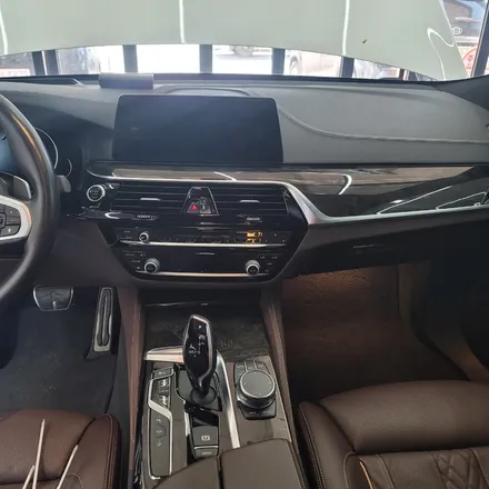 광주 랩핑 BMW 6GT 키드니그릴 랩핑 실내 티타늄 브러쉬 전체 랩핑 / 광주 서구 치평동