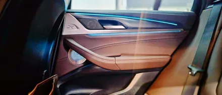 부산 BMW X4 카오디오 스피커교체와 회오리 엠비언트 커버 시공으로 눈과 귀의 즐거움을 동시에! / 부산 강서구