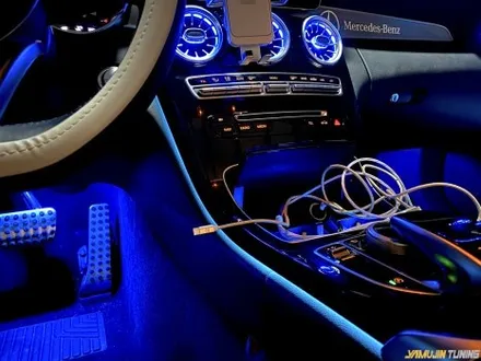 벤츠 w205 c클래스 카브리올레 빈약한 순정 엠비언트 확실한 광량으로 업그레이드! / 용인시 처인구 포곡읍
