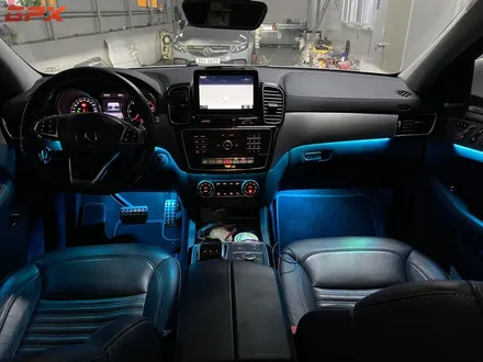 벤츠 GLE 350d 쿠페 - 순정 엠비언트 라이트 풀 컬러 광량 업그레이드 / 용인 처인구, 모현, 곤지암, 포곡, 양지