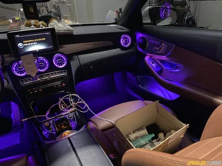 벤츠 w205 c클래스 카브리올레 빈약한 순정 엠비언트 확실한 광량으로 업그레이드! / 용인시 처인구 포곡읍