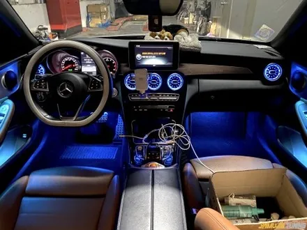 벤츠 w205 c클래스 카브리올레 빈약한 순정 엠비언트 확실한 광량으로 업그레이드! / 용인시 처인구 포곡읍