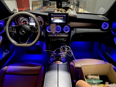 벤츠 w205 c클래스 카브리올레 빈약한 순정 엠비언트 확실한 광량으로 업그레이드! / 용인시 처인구 포곡읍