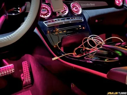 벤츠 w205 c클래스 카브리올레 빈약한 순정 엠비언트 확실한 광량으로 업그레이드! / 용인시 처인구 포곡읍