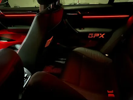 BMW F26 X4 밋밋하던 실내 직접 조명 스타일에 아크릴 매립 엠비언트 라이트로 화려한 멋을 더하다. / 용인 처인구, 모현, 곤지암, 포곡, 양지