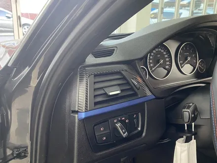 대구 자동차 랩핑 전문점에서 BMW 320d 실내 카본 시공 했습니다. / 대구 남구 봉덕동