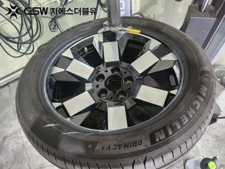 미니쿠페 컨트리맨S 언테임드 18인치휠 다이아컷팅 부산 휠복원 / 성남시 시흥동