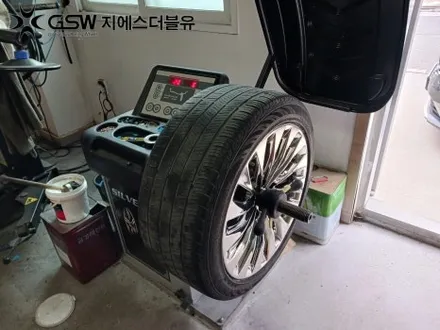 자동차휠도색 제네시스 EQ900 19인치휠 화이트 크롬 작업 후기 / 성남시 시흥동