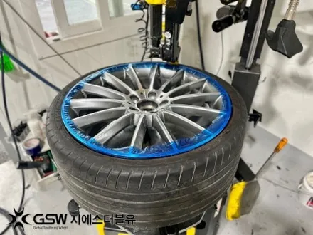 [오산휠복원] 벤츠 E클래스 20인치 휠 상처로 인한 다이아몬드컷팅 휠 복원 작업 / 성남시 시흥동