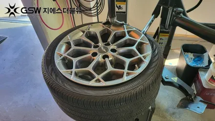 판교 제네시스 G80 녹용 19인치 휠분체도장 휠복원 잘하는 곳! 지에스 더블유~! / 성남시 시흥동