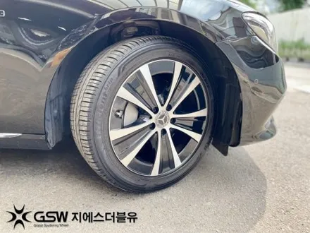 수원 벤츠 휠복원 E300 18인치 휠 스크래치로 인한 다이아컷팅 휠복원 / 성남시 시흥동