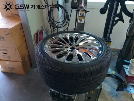 제네시스 EQ900 19인치휠 서울 휠도색 꼼꼼하게 잘하는 업체! GSW! / 성남시 시흥동