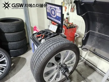 하남 벤츠 휠복원 E클래스 18인치휠 실버 스크래치 휠복원 장착 작업 후기 / 성남시 시흥동