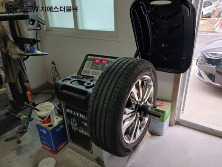 대구 휠도색 카니발 하이리무진 19인치휠 화이트 크롬 작업 후기 / 성남시 시흥동